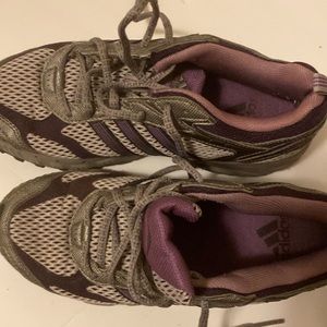 size 6 adidas Adiprene shoes